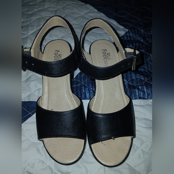 Koi Footwear black strap chunky heel - Picture 1 of 4